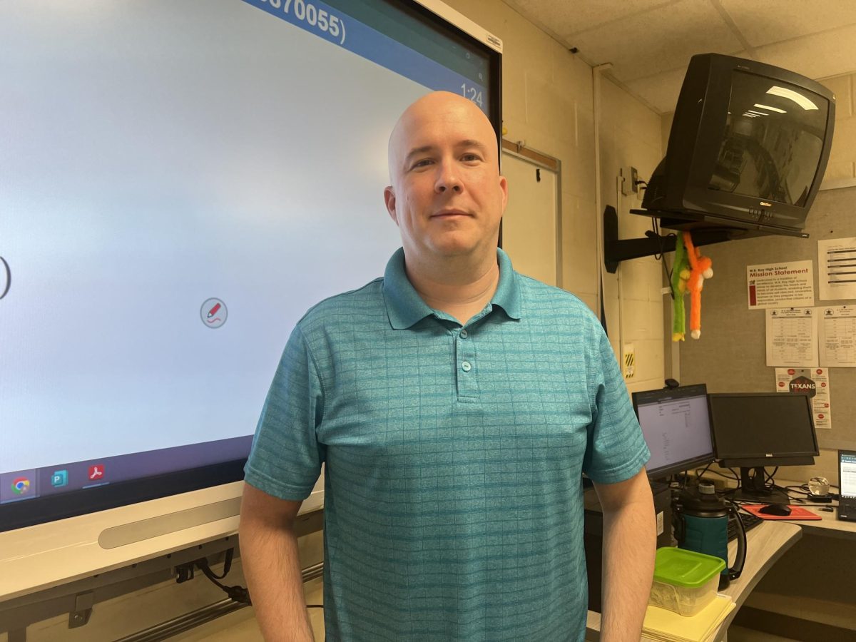 Physics Teacher Richard Flather provides an opportunity for students to experience a college-level course load without the stress of high tuition or a new environment.